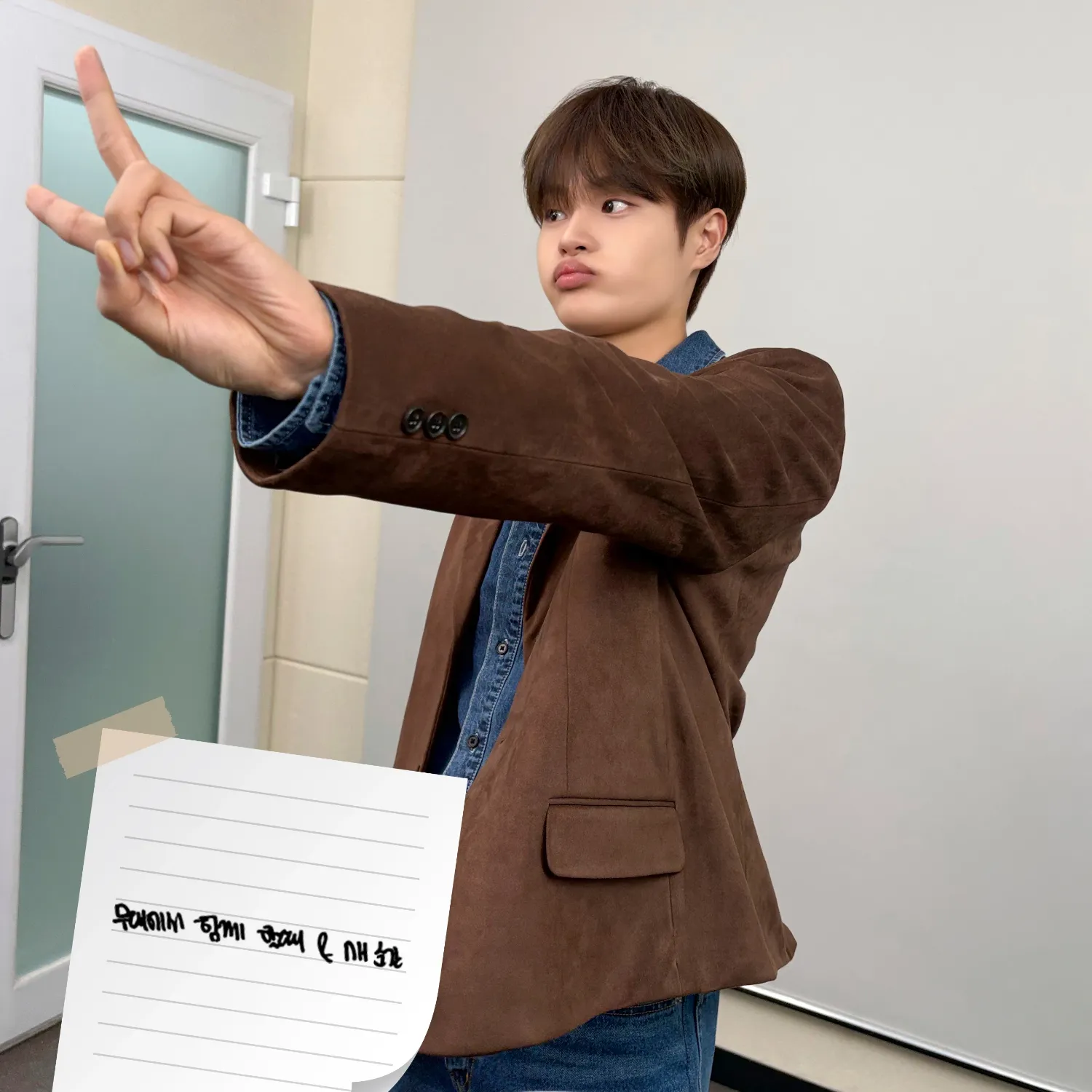 イ・デフィ (AB6IX)の最新写真