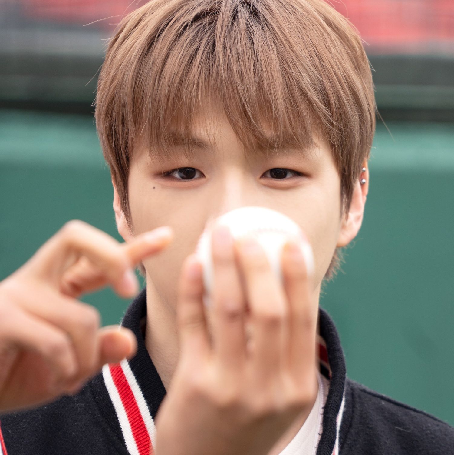 강다니엘의 비하인드 컷