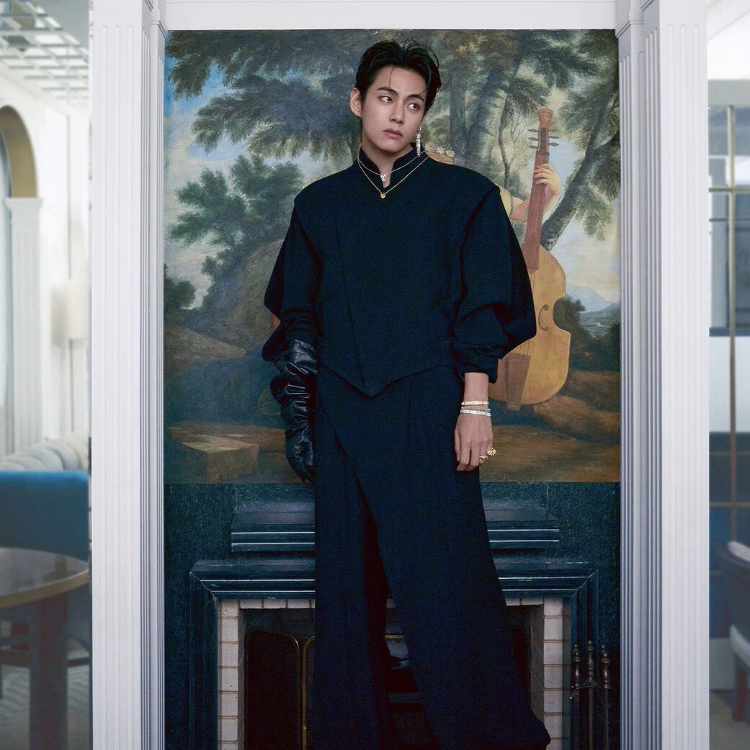 Recent activity shot of V (BTS)