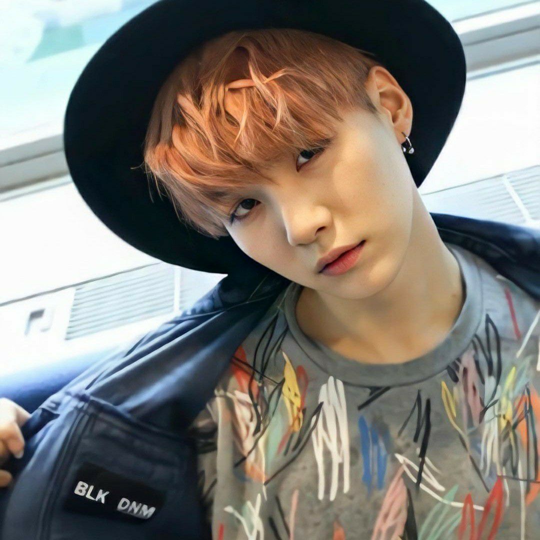 Potret di balik layar SUGA (BTS)