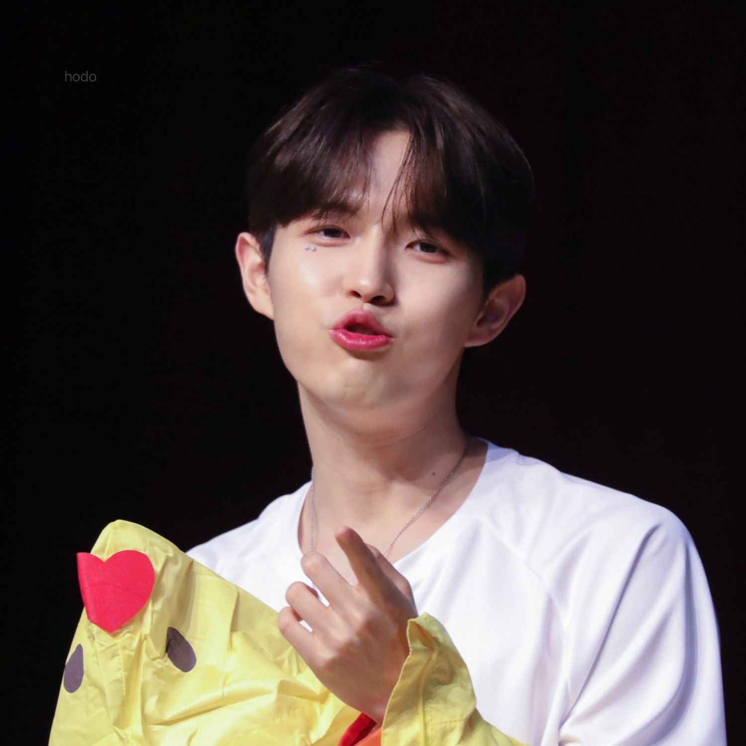 金在奐粉絲拍下的瞬間