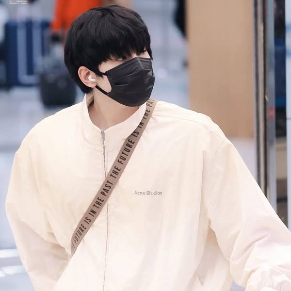 Behind-the-scenes cut of Wonwoo (SEVENTEEN)