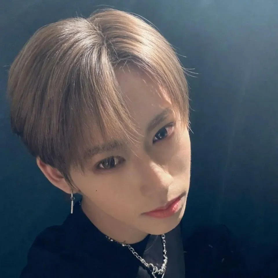 Behind-the-scenes cut of Exxi (SEVENTOEIGHT)