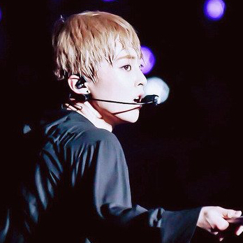 Behind-the-scenes cut of Xiumin (EXO)