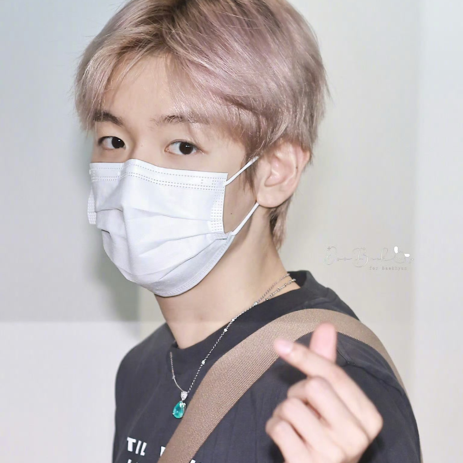 A moment captured by Baekhyun (EXO)'s fan