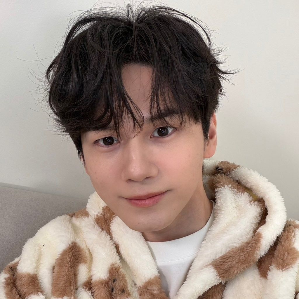 옹성우의 최신 사진