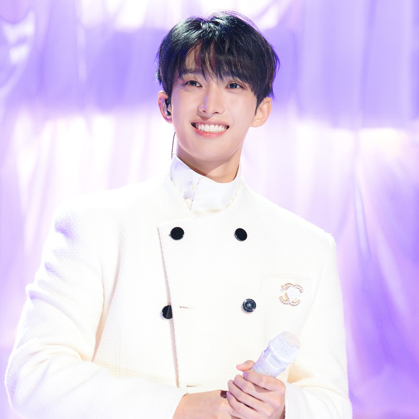 DK (SEVENTEEN)的最新照片