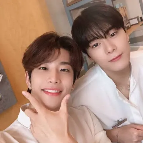 Latest photo of Moonbin (ASTRO)