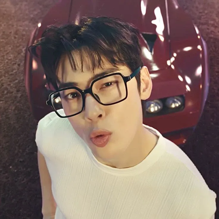 Latest photo of Eunwoo (ASTRO)