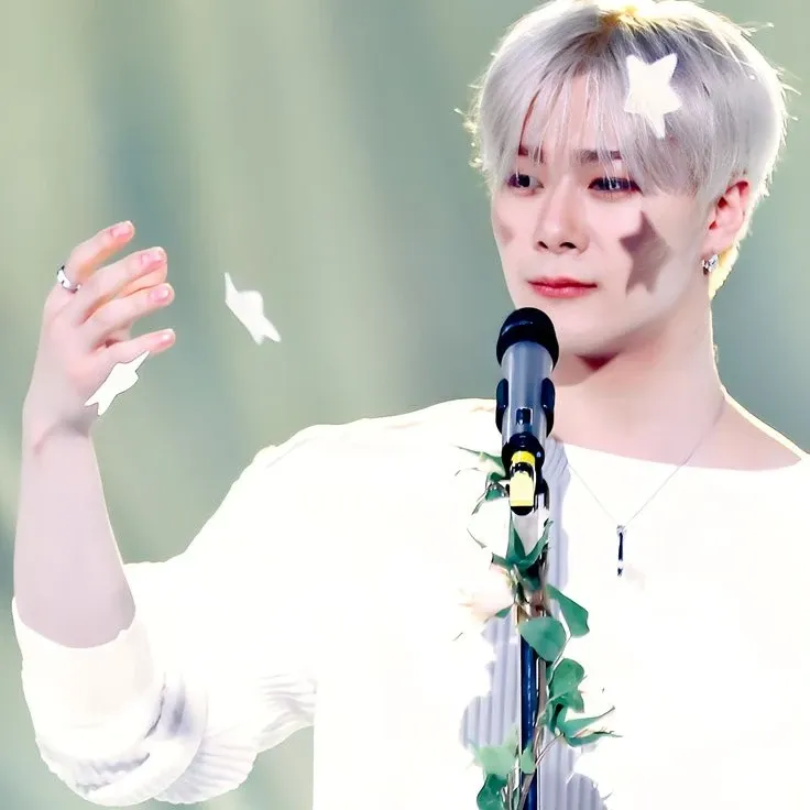 Behind-the-scenes cut of Moonbin (ASTRO)