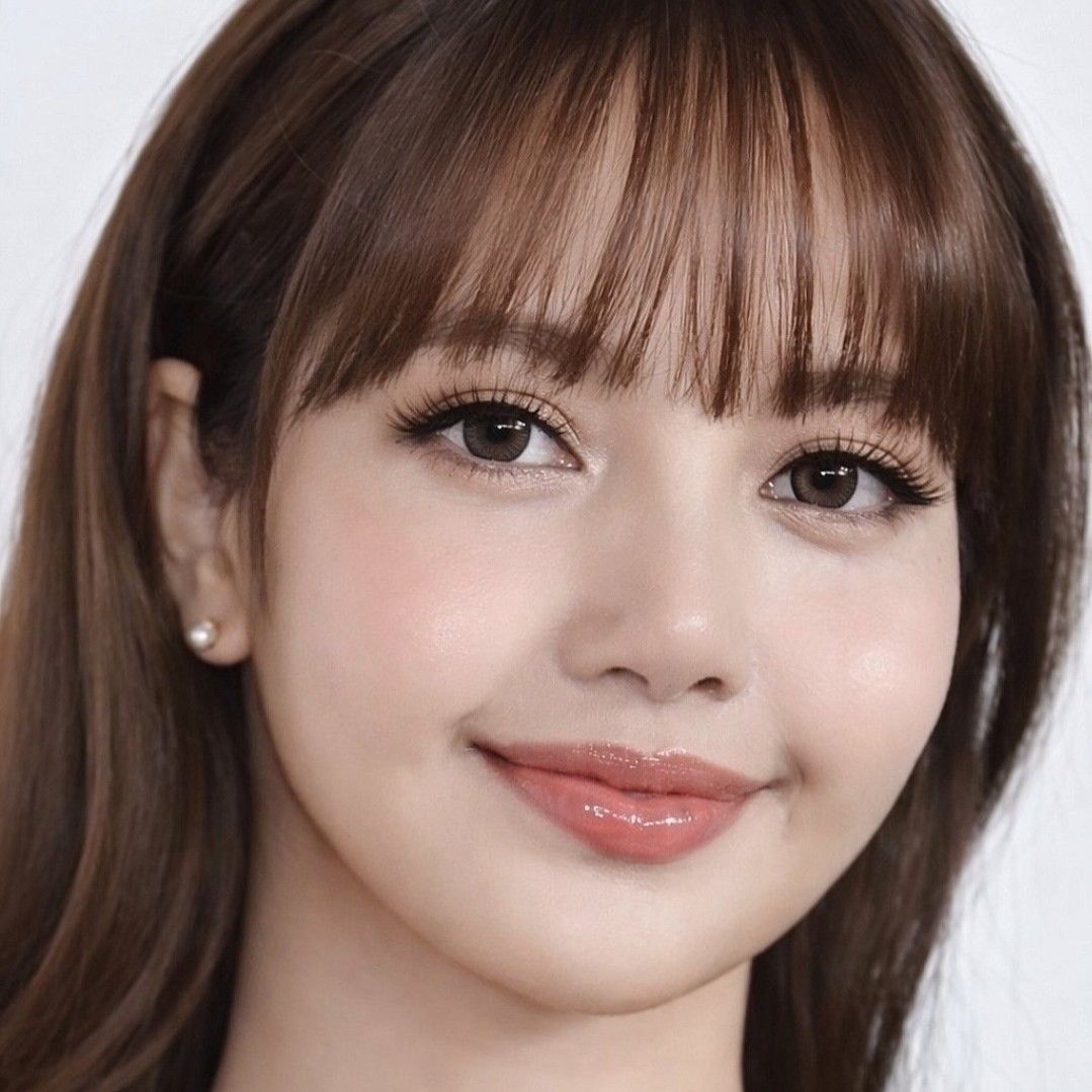 A moment captured by Lisa (BLACKPINK)'s fan