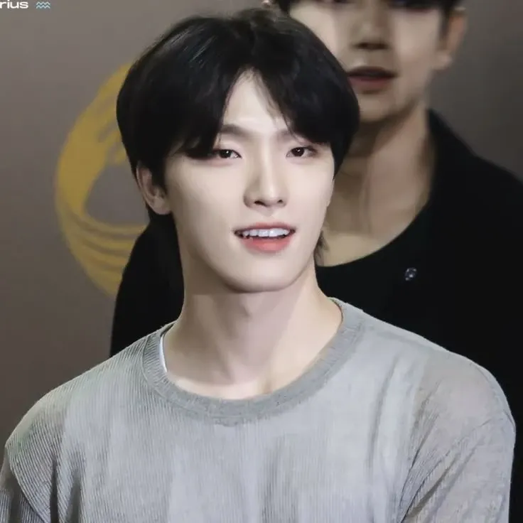 Latest photo of Dino (SEVENTEEN)