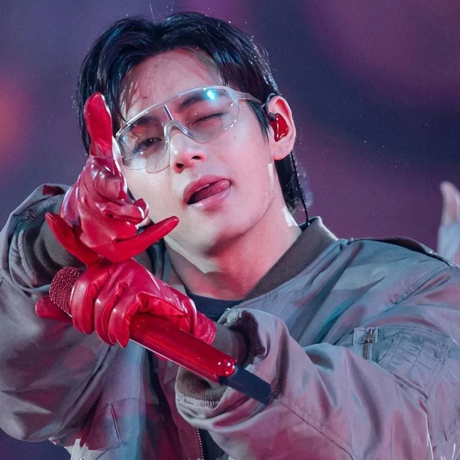 Recent activity shot of V (BTS)