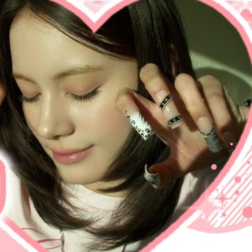 Behind-the-scenes cut of Nina (NiziU)