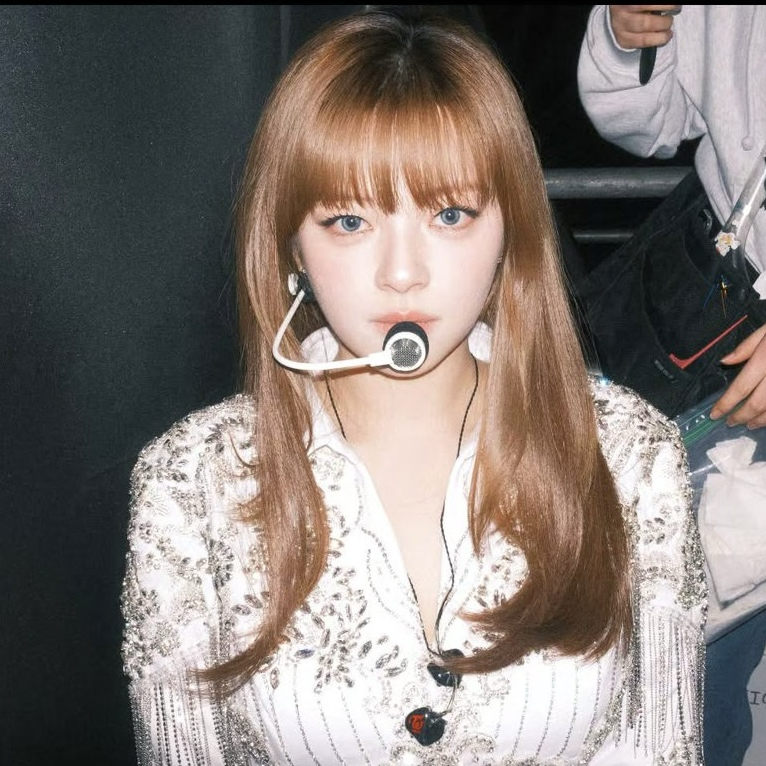 Foto aktivitas terbaru TWICE