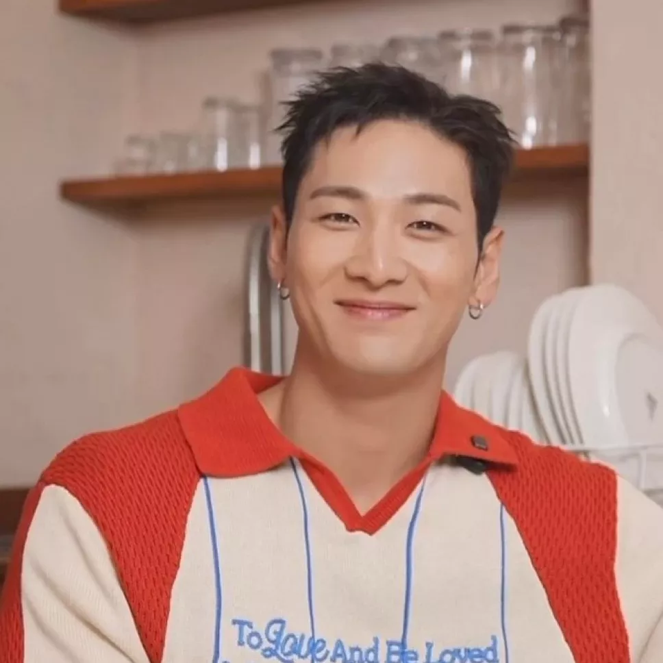 Behind-the-scenes cut of Baekho