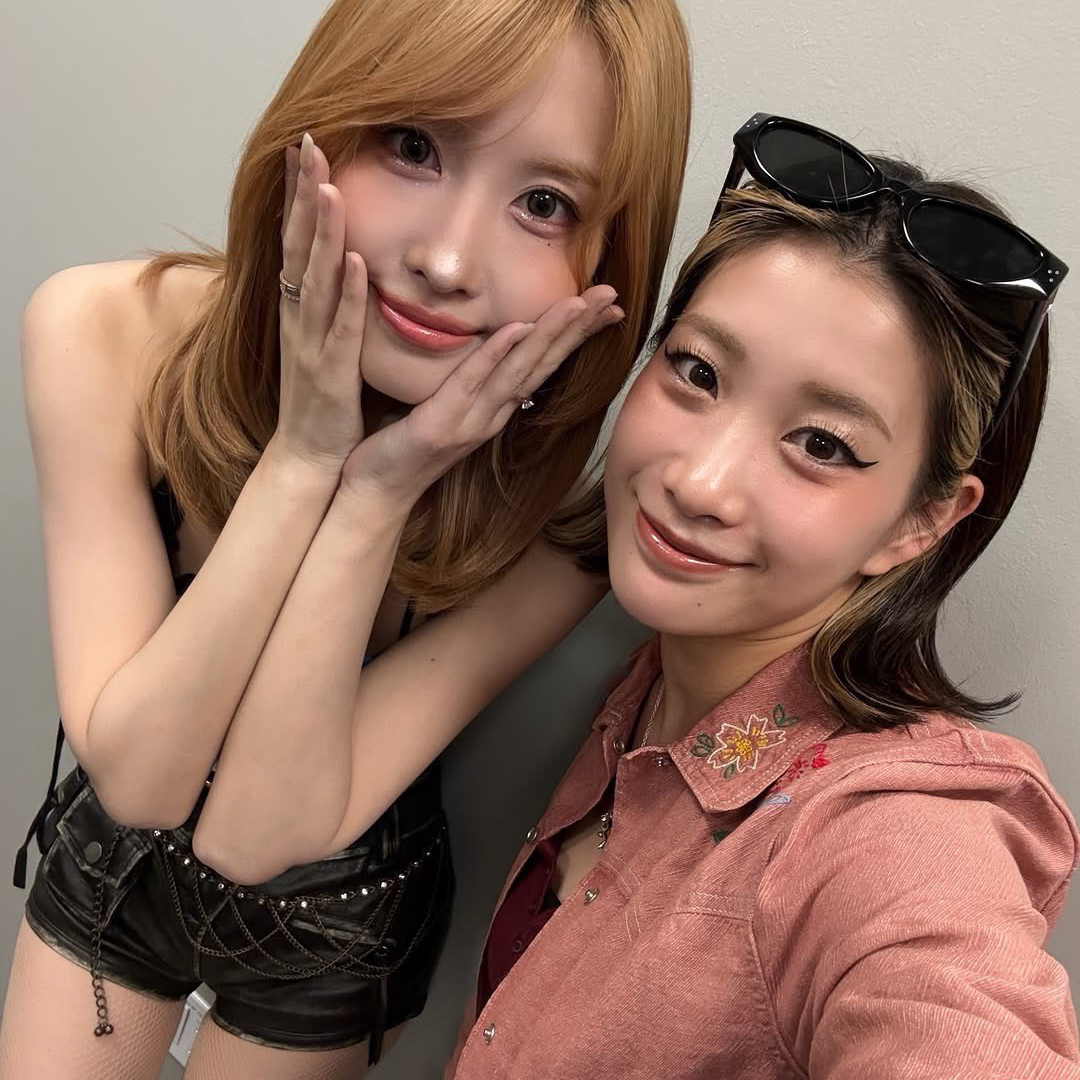 Potret di balik layar Momo (TWICE)