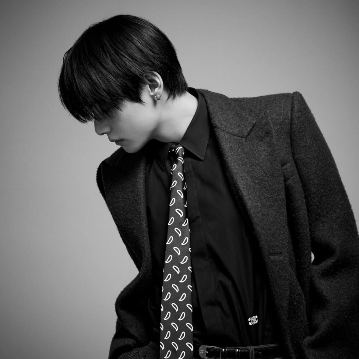 뷔 (방탄소년단)의 비하인드 컷