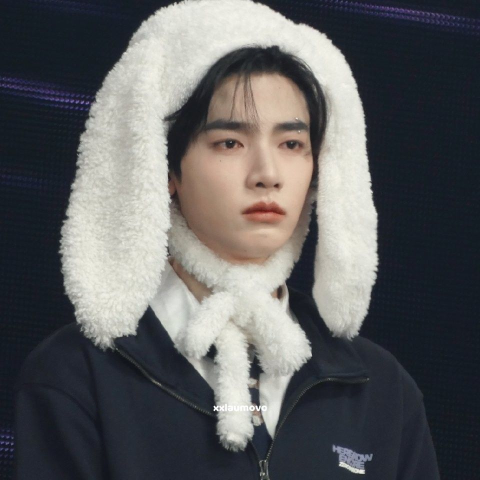 A moment captured by Zhang Hao's fan