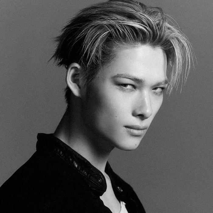 Foto terbaru NI-KI (ENHYPEN)