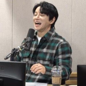 Recent activity shot of Hwang Chiyeol