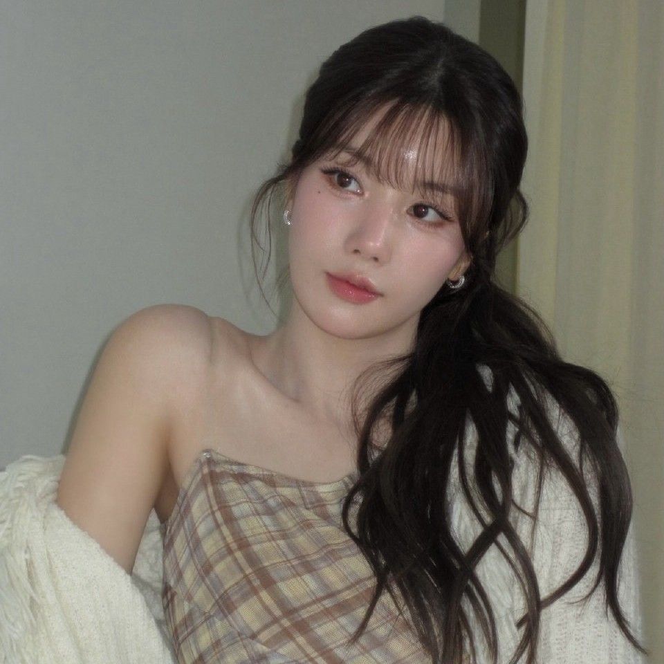 Recent activity shot of Kwon Eunbi