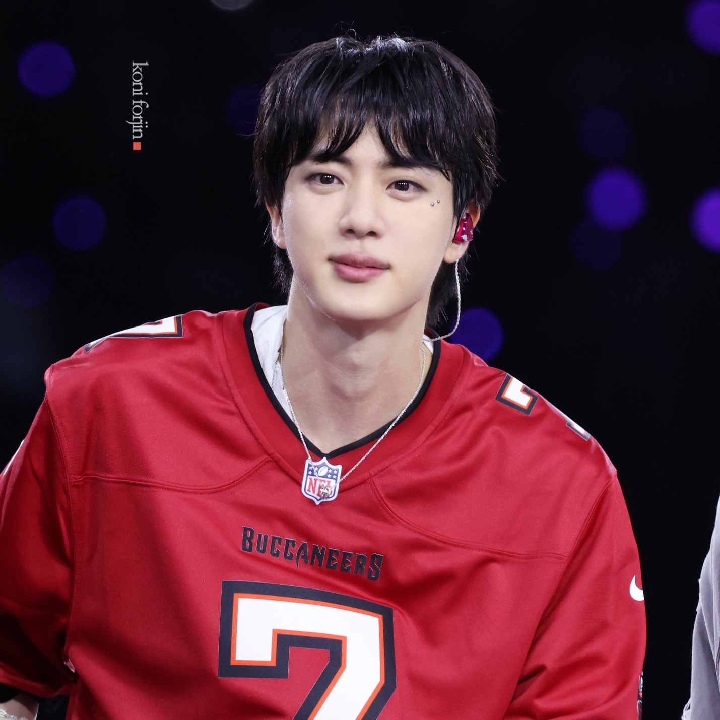 Momen yang diabadikan oleh penggemar Jin (BTS)