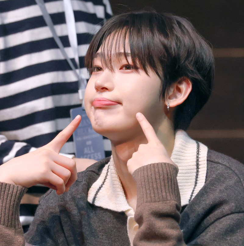 선우 (ENHYPEN) 최근 활동샷