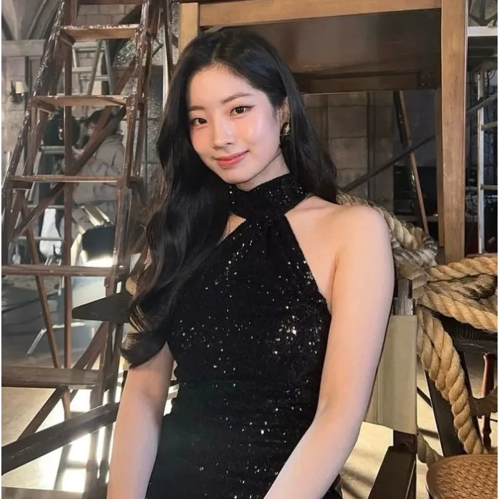 Foto aktivitas terbaru Dahyun (TWICE)