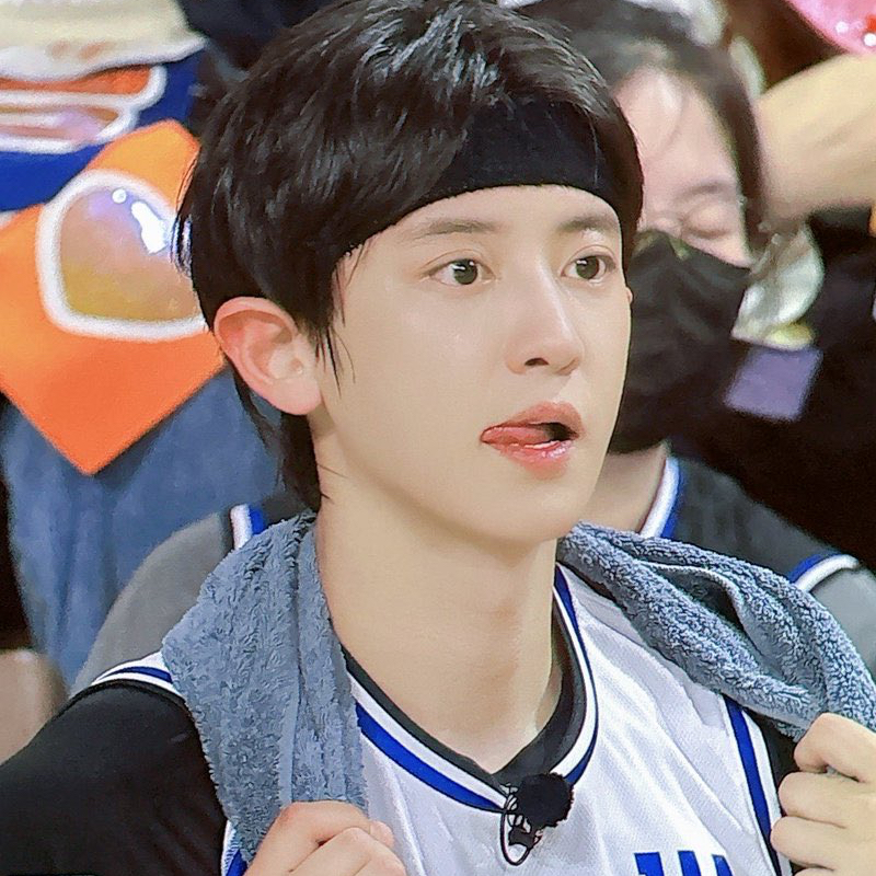 Foto aktivitas terbaru Chanyeol (EXO)