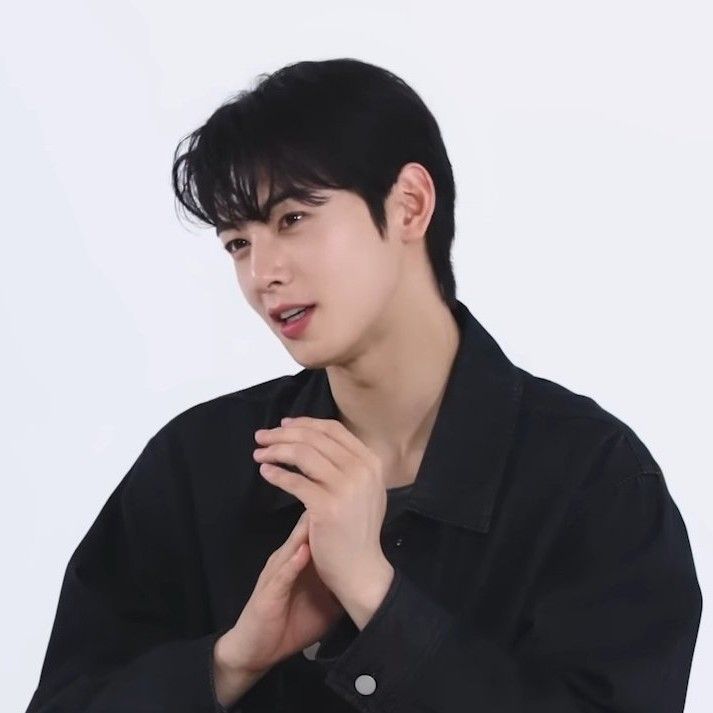 Recent activity shot of Eunwoo (ASTRO)