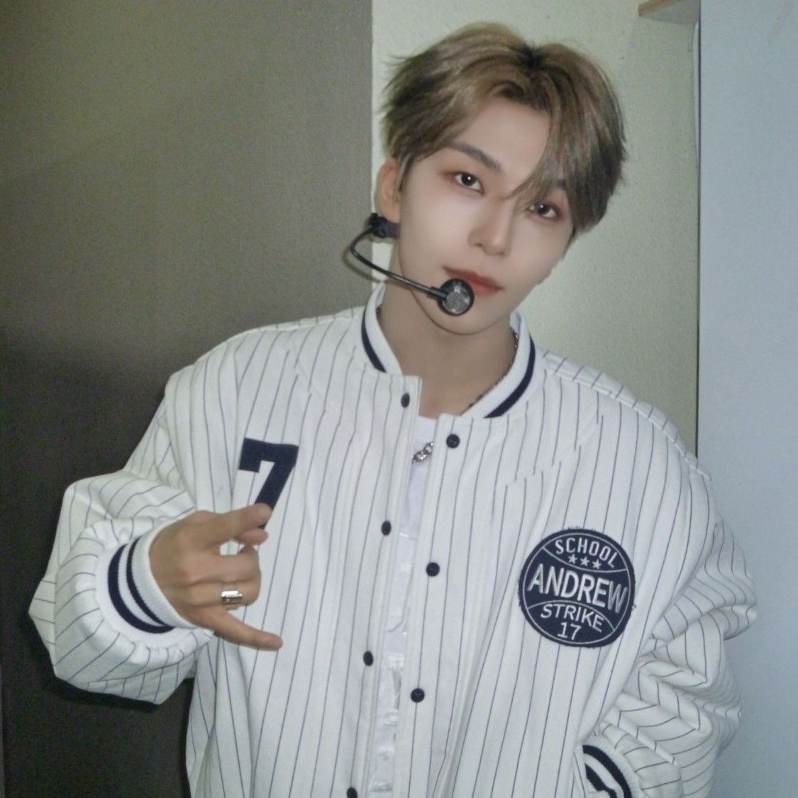 Behind-the-scenes cut of He Xinlong (ALPHA DRIVE ONE)