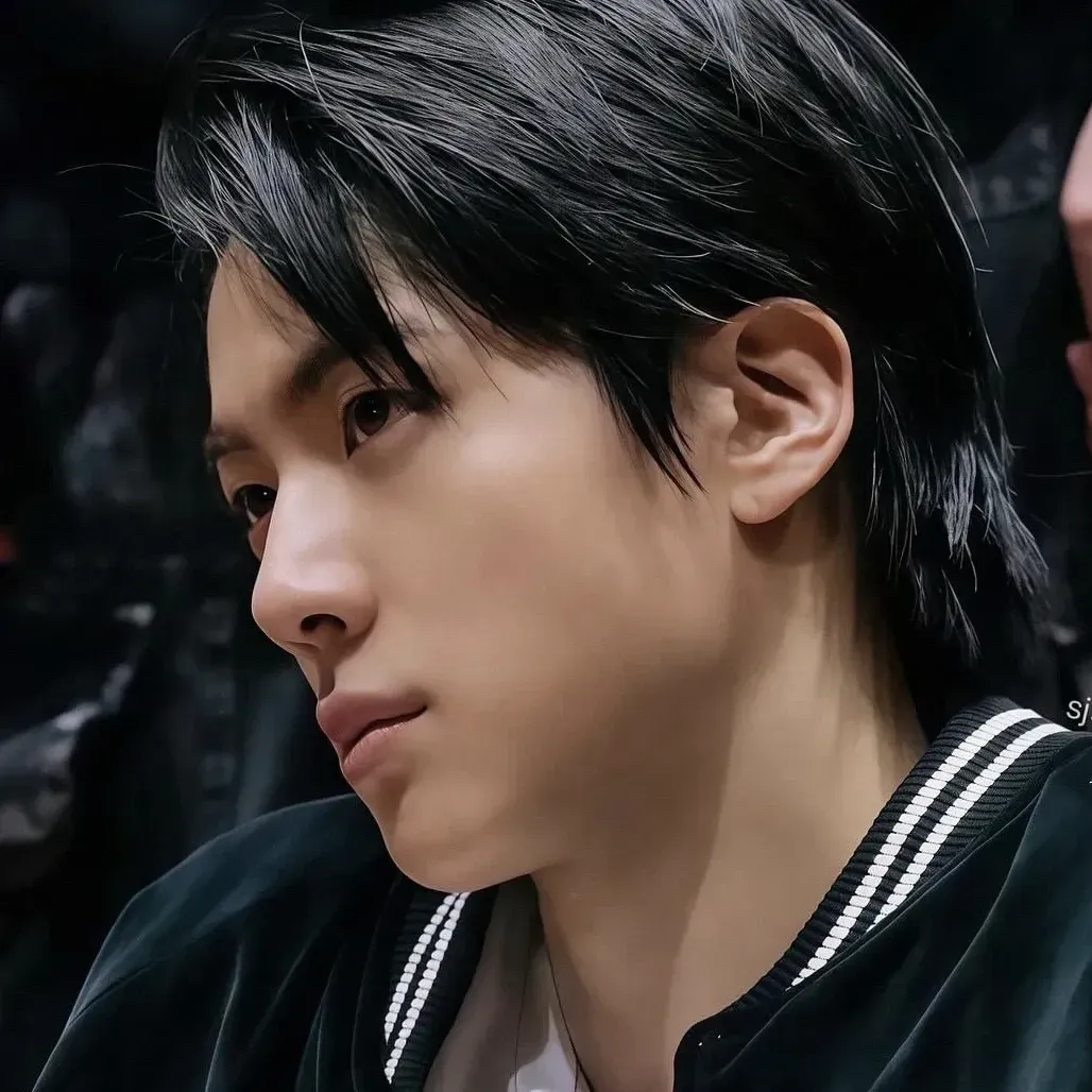 Latest photo of Jin (BTS)