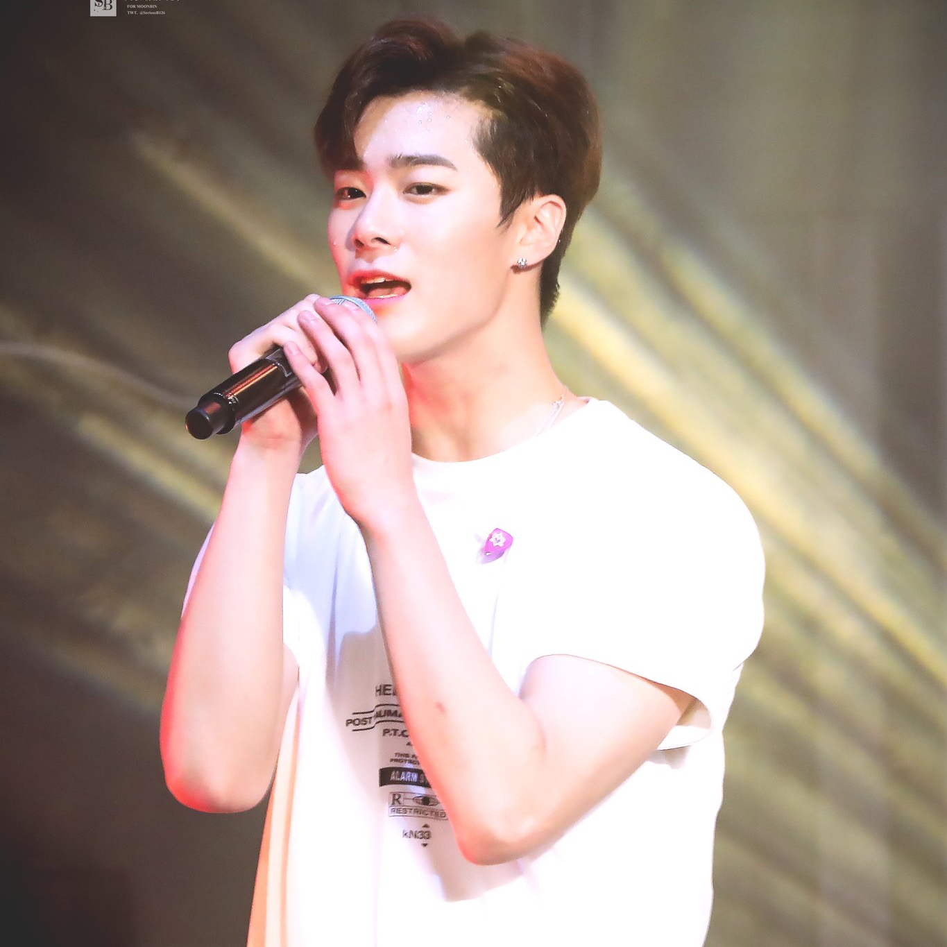 A moment captured by Moonbin (ASTRO)'s fan