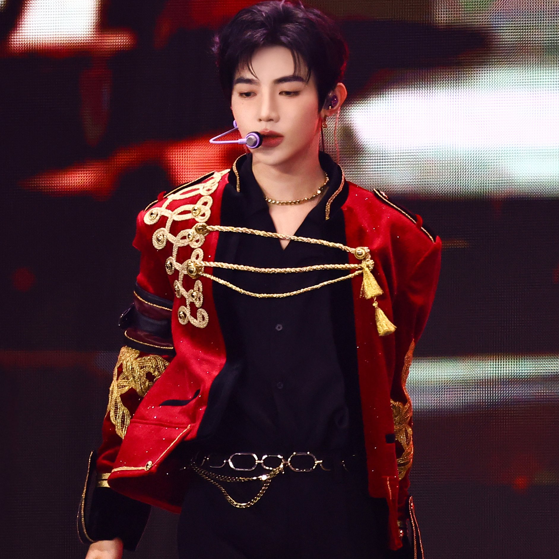 Behind-the-scenes cut of Zhang Hao