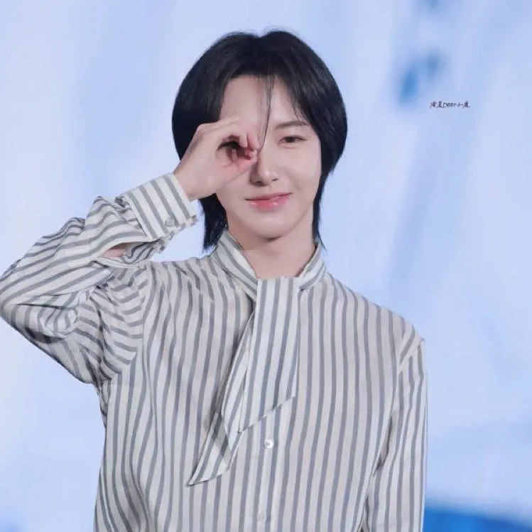 Foto aktivitas terbaru Renjun (NCT DREAM)