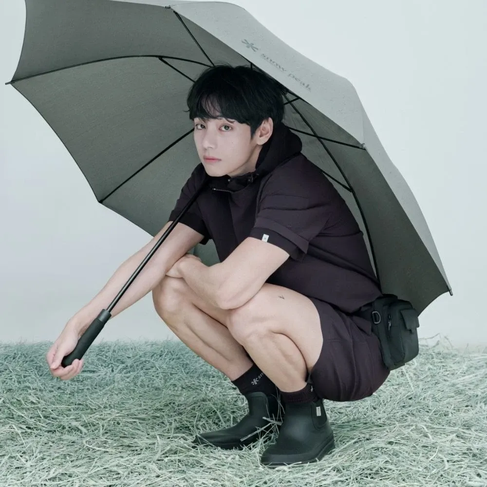 뷔 (방탄소년단)의 최신 사진