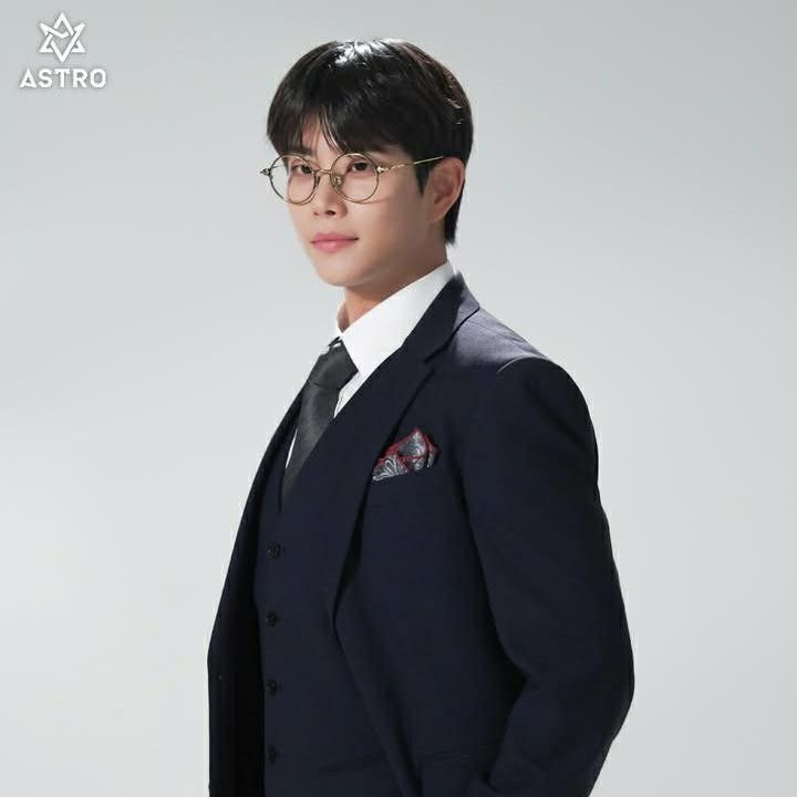 Latest photo of MJ (ASTRO)