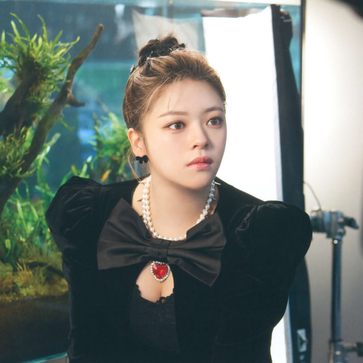 Behind-the-scenes cut of TWICE