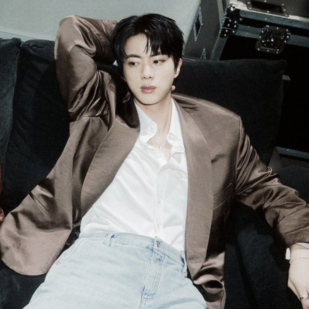 진 (방탄소년단) 최근 활동샷