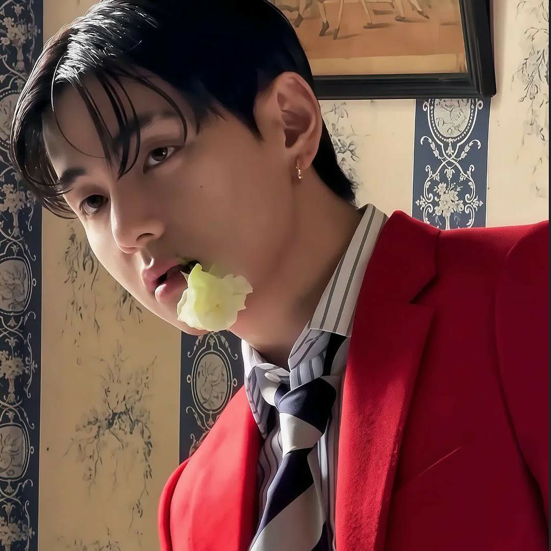 A moment captured by V (BTS)'s fan