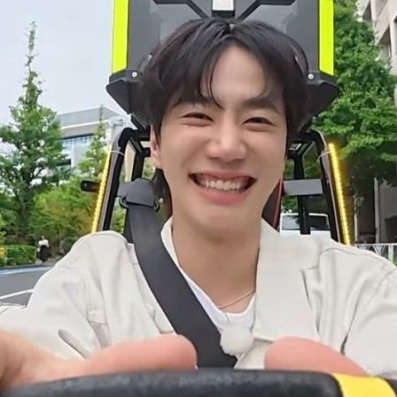 Recent activity shot of Lee Junyoung