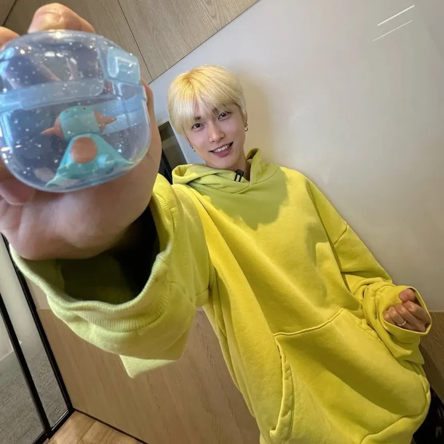 A moment captured by Seunghan's fan