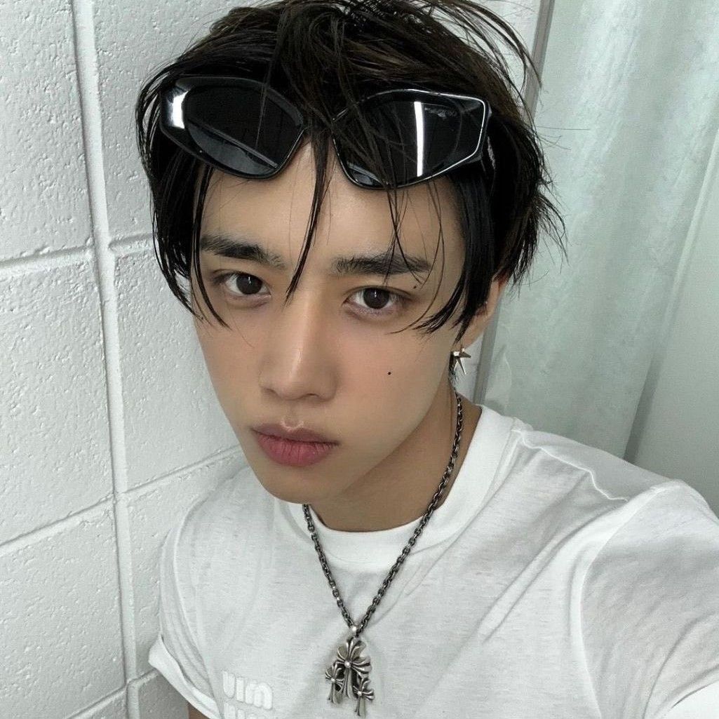 Behind-the-scenes cut of Sunwoo (THE BOYZ)