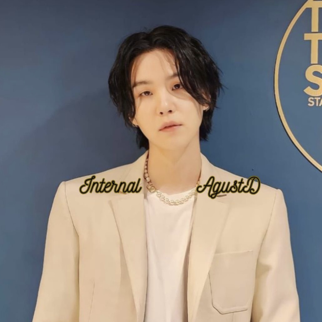 SUGA (防彈少年團)的幕後花絮