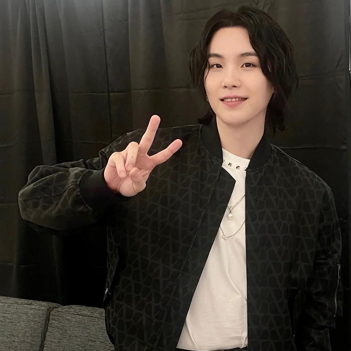 Foto aktivitas terbaru SUGA (BTS)