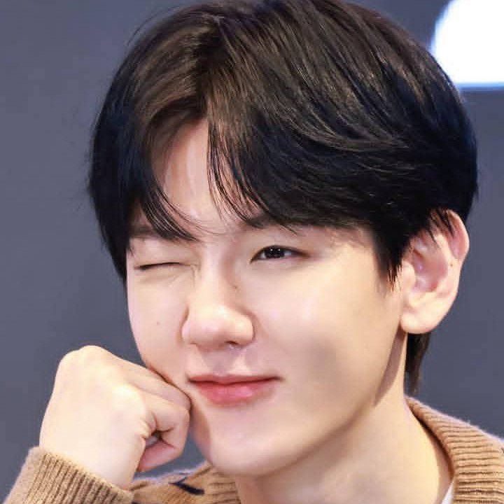 Behind-the-scenes cut of EXO