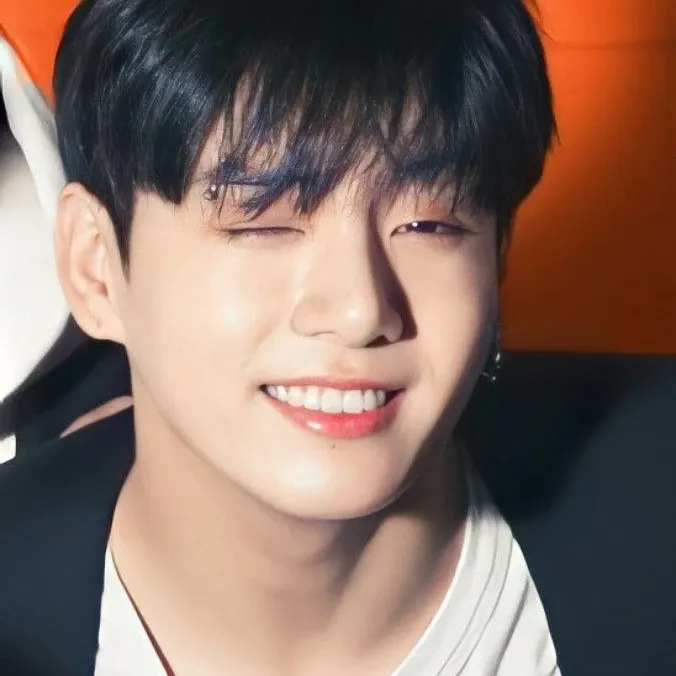 Foto aktivitas terbaru Jungkook (BTS)