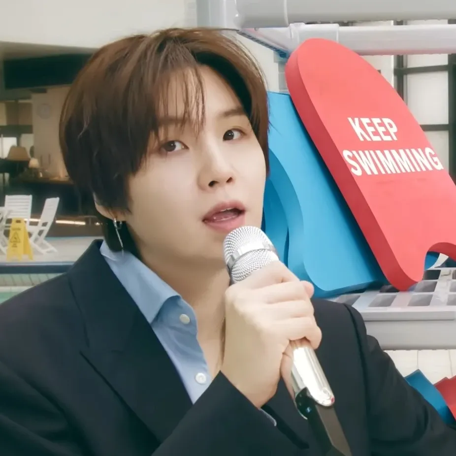 SUGA (防彈少年團)的最新照片