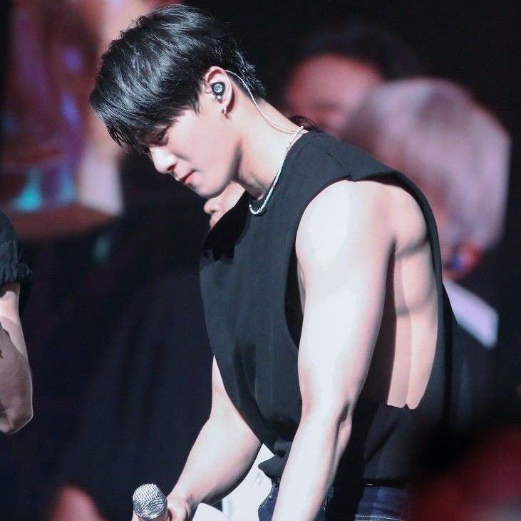 A moment captured by Moonbin (ASTRO)'s fan